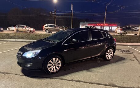Opel Astra J, 2010 год, 810 000 рублей, 4 фотография