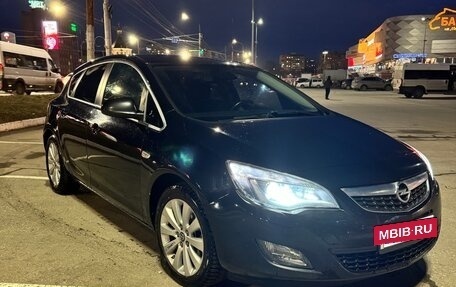 Opel Astra J, 2010 год, 810 000 рублей, 2 фотография