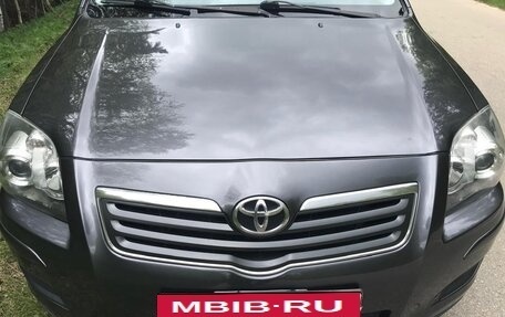 Toyota Avensis III рестайлинг, 2007 год, 765 000 рублей, 2 фотография