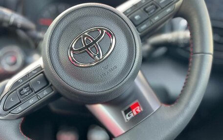 Toyota Yaris, 2020 год, 3 350 000 рублей, 5 фотография
