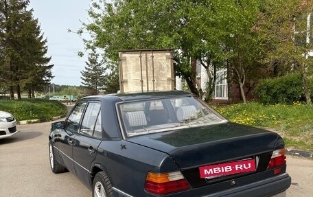 Mercedes-Benz E-Класс, 1992 год, 345 000 рублей, 3 фотография