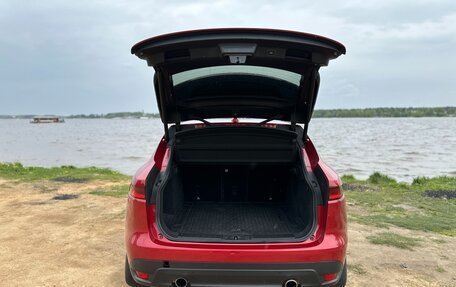 Jaguar F-Pace, 2016 год, 3 000 000 рублей, 19 фотография