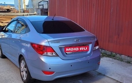 Hyundai Solaris II рестайлинг, 2011 год, 700 000 рублей, 4 фотография