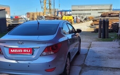 Hyundai Solaris II рестайлинг, 2011 год, 700 000 рублей, 8 фотография