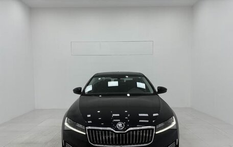 Skoda Superb III рестайлинг, 2021 год, 1 750 000 рублей, 2 фотография