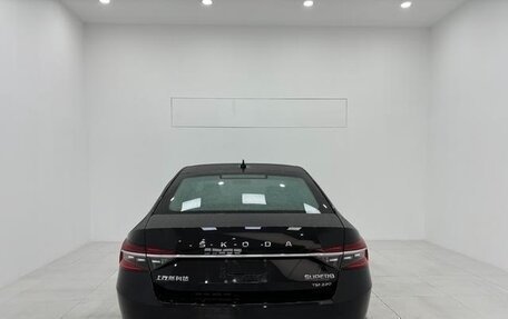 Skoda Superb III рестайлинг, 2021 год, 1 750 000 рублей, 5 фотография