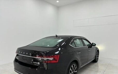 Skoda Superb III рестайлинг, 2021 год, 1 750 000 рублей, 6 фотография
