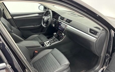 Skoda Superb III рестайлинг, 2021 год, 1 750 000 рублей, 10 фотография