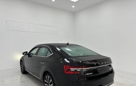 Skoda Superb III рестайлинг, 2021 год, 1 750 000 рублей, 4 фотография