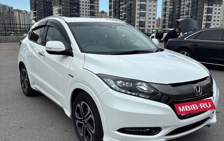Honda Vezel, 2017 год, 1 950 000 рублей, 2 фотография