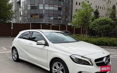 Mercedes-Benz A-Класс, 2016 год, 1 640 000 рублей, 10 фотография