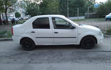 Renault Logan I, 2012 год, 200 000 рублей, 4 фотография