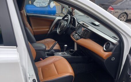 Toyota RAV4, 2019 год, 2 700 000 рублей, 5 фотография