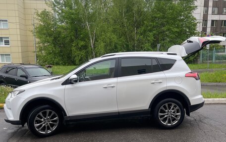Toyota RAV4, 2019 год, 2 700 000 рублей, 3 фотография