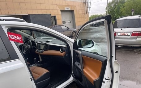 Toyota RAV4, 2019 год, 2 700 000 рублей, 6 фотография