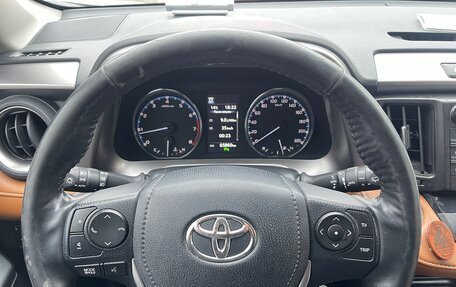 Toyota RAV4, 2019 год, 2 700 000 рублей, 20 фотография