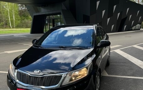 KIA Rio III рестайлинг, 2013 год, 1 120 000 рублей, 22 фотография