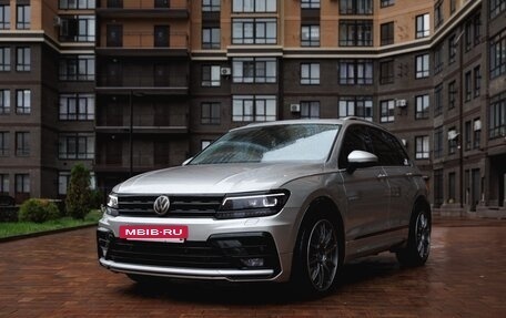 Volkswagen Tiguan II, 2017 год, 3 500 000 рублей, 5 фотография