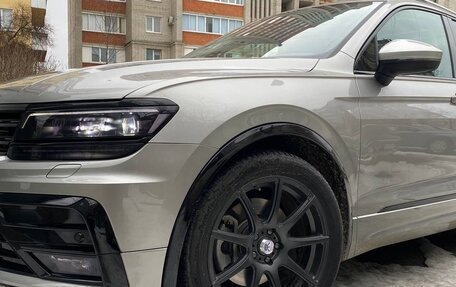 Volkswagen Tiguan II, 2017 год, 3 500 000 рублей, 21 фотография