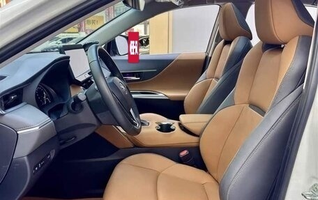 Toyota Venza, 2022 год, 2 998 000 рублей, 6 фотография