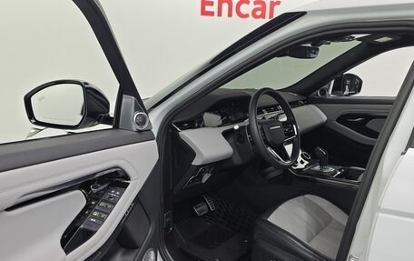 Land Rover Range Rover Evoque II, 2021 год, 2 410 402 рублей, 10 фотография