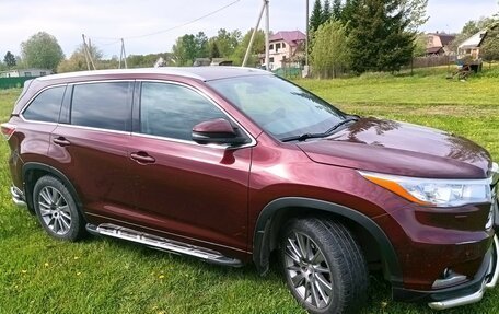 Toyota Highlander III, 2014 год, 2 950 000 рублей, 2 фотография