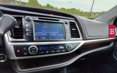 Toyota Highlander III, 2014 год, 2 950 000 рублей, 16 фотография