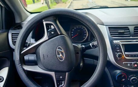 Hyundai Solaris II рестайлинг, 2015 год, 770 000 рублей, 5 фотография
