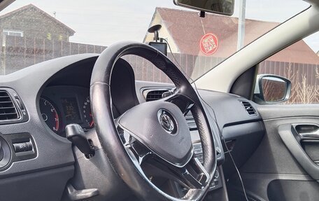 Volkswagen Polo VI (EU Market), 2015 год, 800 000 рублей, 13 фотография