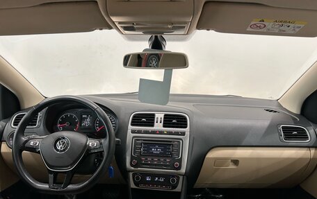 Volkswagen Polo VI (EU Market), 2015 год, 1 099 000 рублей, 17 фотография