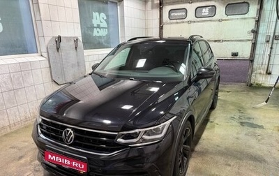 Volkswagen Tiguan II, 2021 год, 4 300 000 рублей, 1 фотография