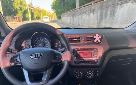 KIA Rio III рестайлинг, 2013 год, 950 000 рублей, 6 фотография