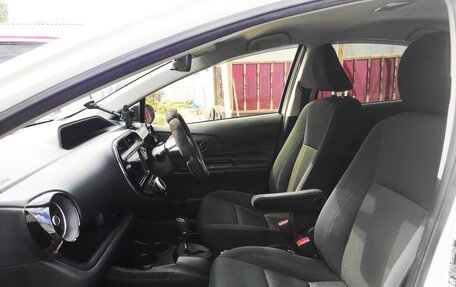 Toyota Aqua I, 2018 год, 1 285 000 рублей, 9 фотография