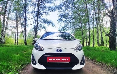 Toyota Aqua I, 2018 год, 1 285 000 рублей, 2 фотография