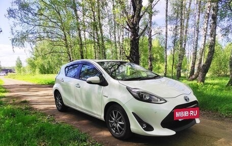 Toyota Aqua I, 2018 год, 1 285 000 рублей, 8 фотография