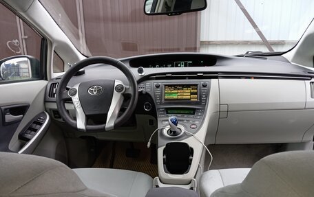 Toyota Prius, 2010 год, 1 300 000 рублей, 11 фотография