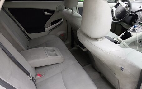 Toyota Prius, 2010 год, 1 300 000 рублей, 12 фотография