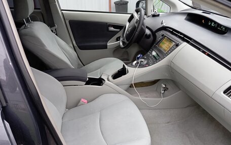 Toyota Prius, 2010 год, 1 300 000 рублей, 13 фотография