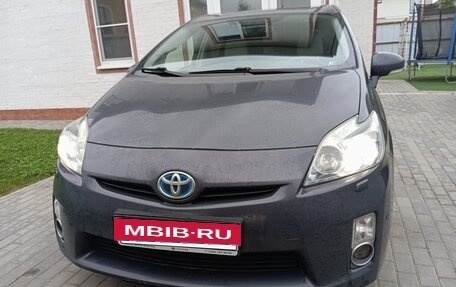 Toyota Prius, 2010 год, 1 300 000 рублей, 9 фотография