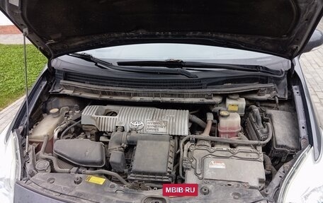 Toyota Prius, 2010 год, 1 300 000 рублей, 10 фотография