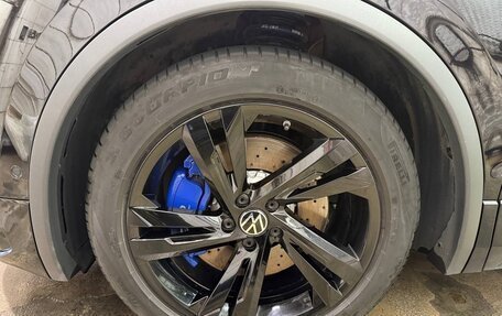 Volkswagen Tiguan II, 2021 год, 4 300 000 рублей, 19 фотография