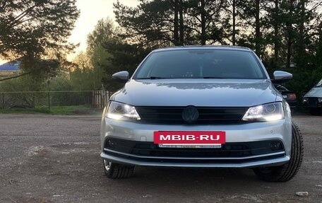 Volkswagen Jetta VI, 2016 год, 1 600 000 рублей, 4 фотография