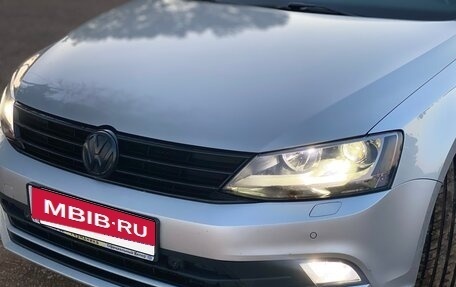 Volkswagen Jetta VI, 2016 год, 1 600 000 рублей, 2 фотография