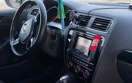Volkswagen Jetta VI, 2016 год, 1 600 000 рублей, 9 фотография