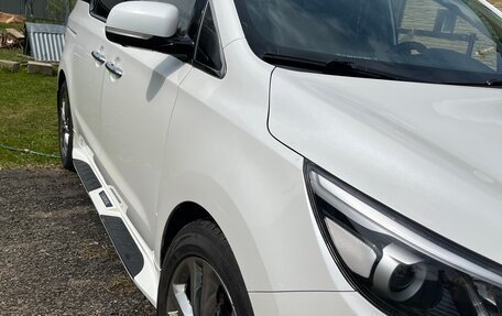 KIA Carnival III, 2015 год, 2 500 000 рублей, 16 фотография