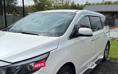 KIA Carnival III, 2015 год, 2 500 000 рублей, 18 фотография