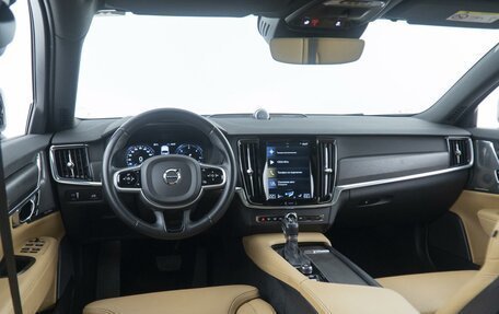 Volvo V90 Cross Country I рестайлинг, 2018 год, 4 198 000 рублей, 6 фотография