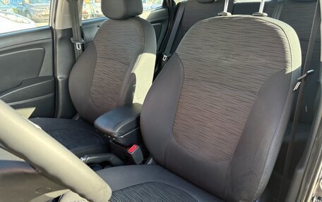 Hyundai Solaris II рестайлинг, 2014 год, 800 000 рублей, 21 фотография