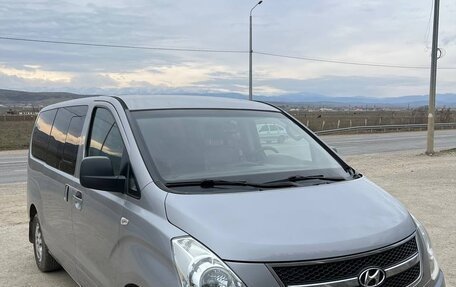 Hyundai Grand Starex Grand Starex I рестайлинг 2, 2012 год, 1 390 000 рублей, 1 фотография