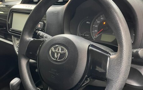 Toyota Vitz, 2018 год, 930 000 рублей, 9 фотография